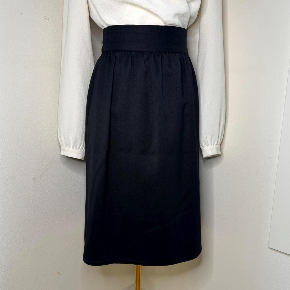 Vintage Escada Black Virgin Wool‎ Pencil Skirt Sz. 8